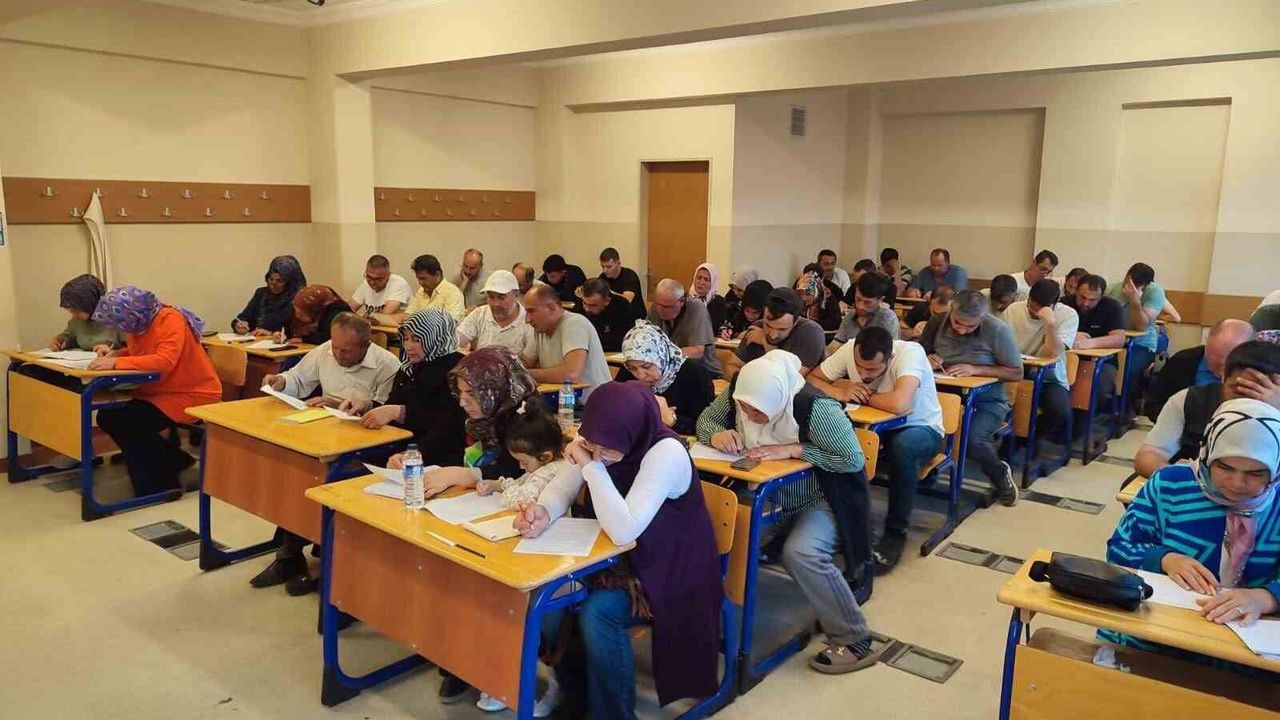 Simav'da Süt Sığırı Yetiştiricisi Kursu yoğun ilgi görüyor