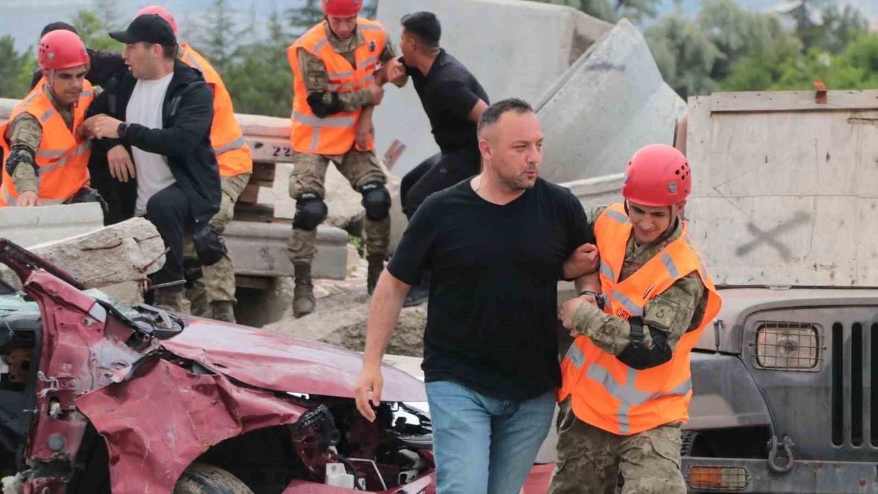 TSK'dan 'İnsani Yardım Tatbikatı-2026'da gerçeğini