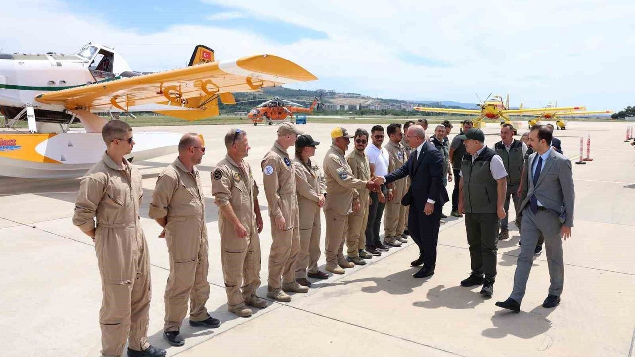 Vali Toraman'dan yangın söndürme uçakları ve helikopterleri 