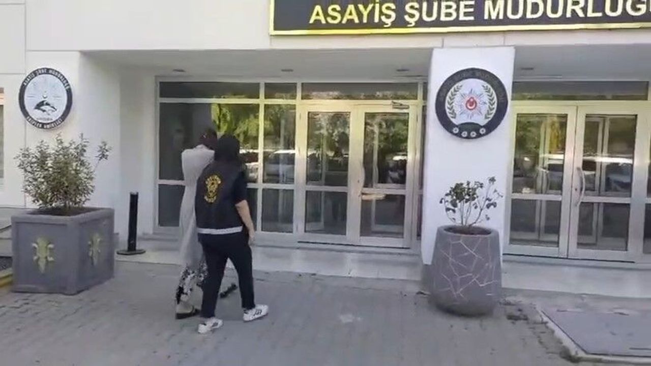 'Yardım' bahanesiyle 87 yaşındaki adama yaklaşan kadın, 10 bin lirasını çaldı