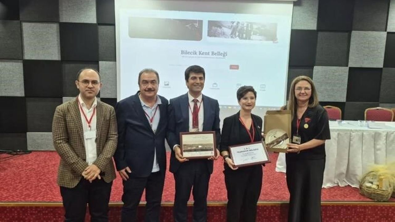 Bilecik'te 'Türkiye Kent Bellekleri ve Koleksiyoncuları Çalıştayı' düzenlendi