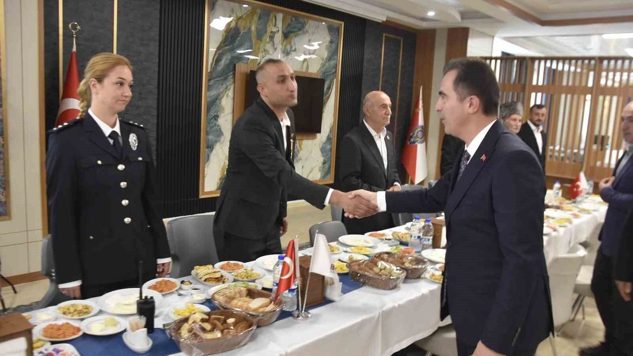 Bitlis'te Gaziler günü programı düzenlendi