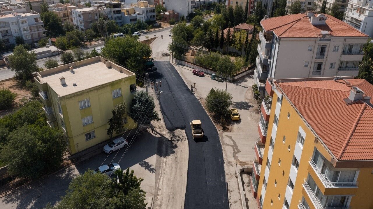Kilis'te asfalt çalışmaları hız kesmeden sürüyor