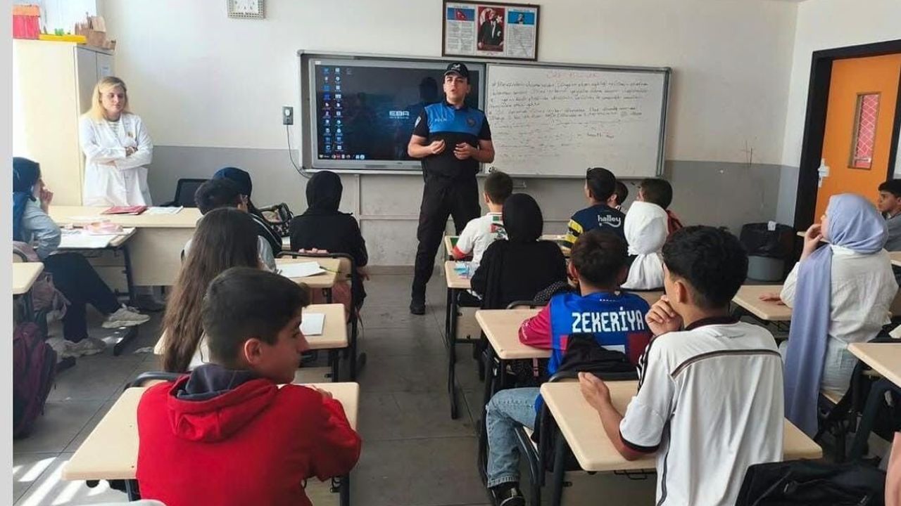 Kilis'te öğrenciler polis ekipleriyle buluştu