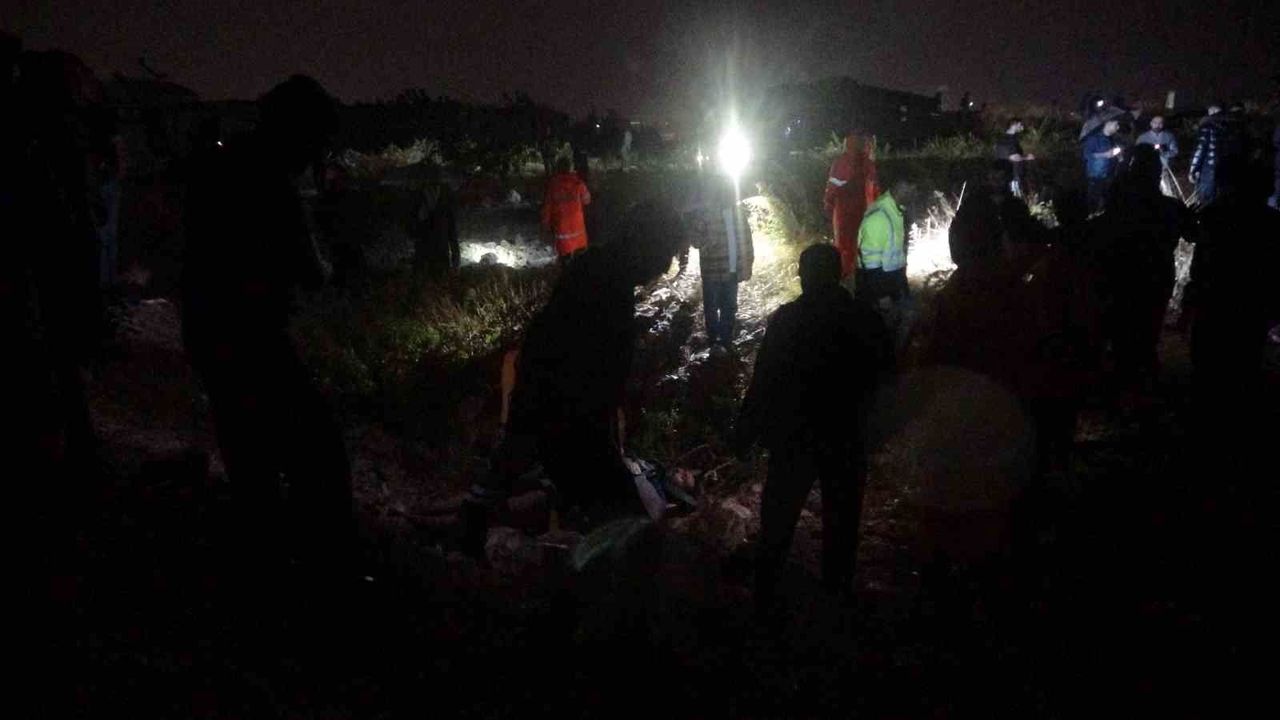 Antalya'da hortum işçilerin kaldığı 2 konteyneri savurdu: 5 ölü, 1 yaralı