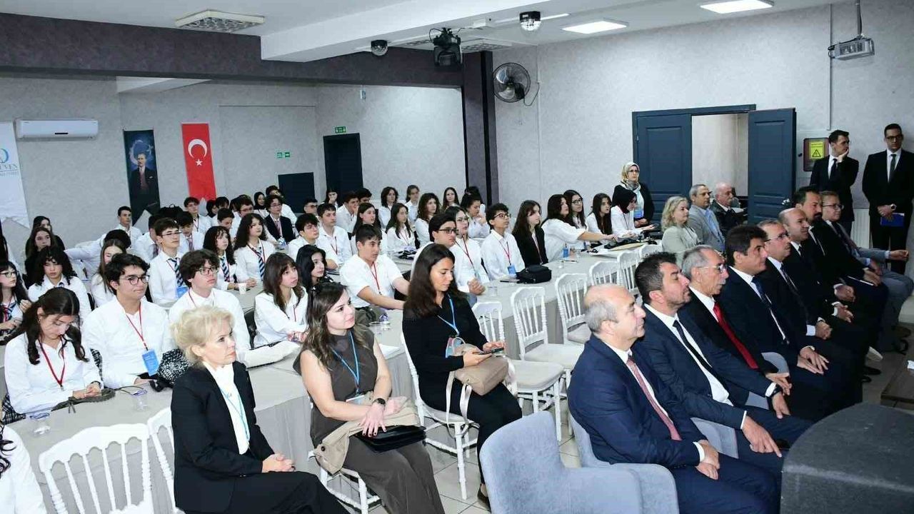 Eskişehir'de 'COP31 Ulusal Gençlik İklim Çalıştayı' gerçekleştirildi