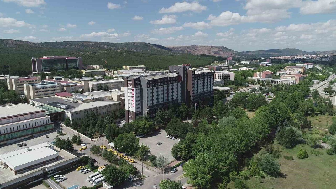 ESOGÜ'lü 21 bilim insanı dünyanın en etkili bilim insanları listesinde