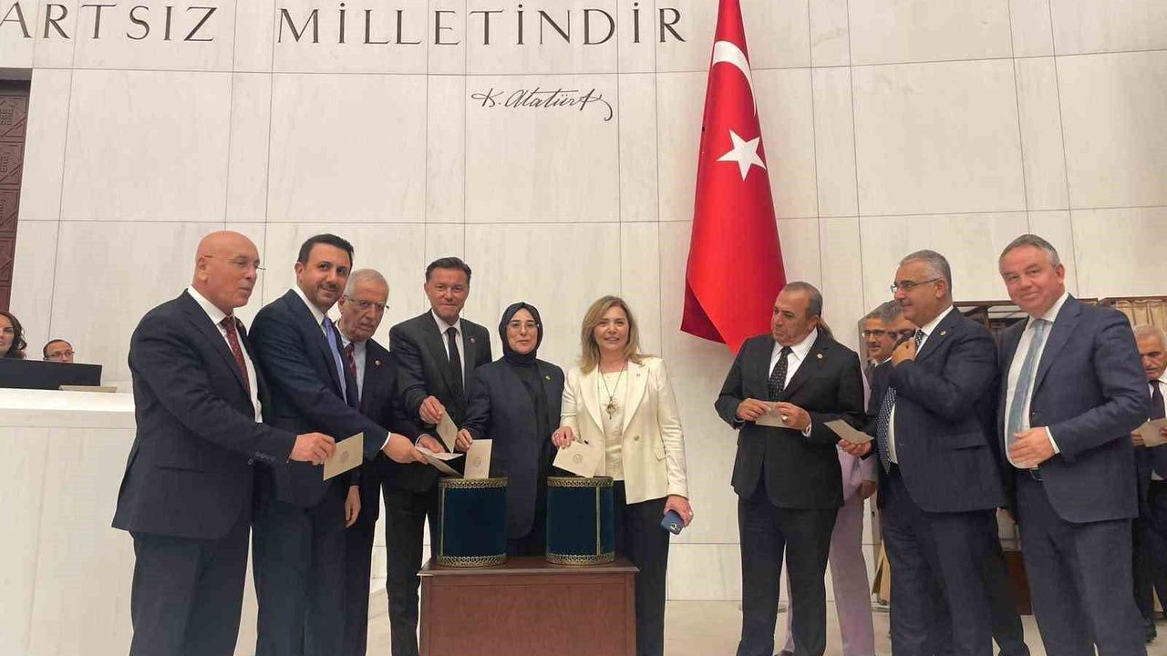 Milletvekili Hatipoğlu'nun TBMM mesaisi sürüyor