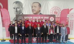 Curlingte heyecan sürüyor