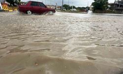 Elazığ’da şiddetli yağış: Cadde ve alt geçitleri su bastı