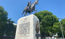 İBB’nin korumaya aldığı İsmet İnönü heykelinin tarihi caminin üzerine inşa edildiği ortaya çıktı