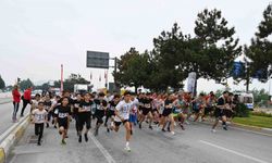 5 kilometrelik Gül koşusunda kıyasıya mücadele