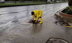 Belediye ekipleri şiddetli sağanak yağış ile birlikte teyakkuza geçti