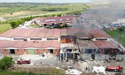 Edirne’de mobilya deposundaki yangın söndürüldü