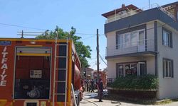 Edremit’te elektrik kontağından çıkan yangın evi kül etti