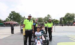EGM’nin Mobil Trafik Eğitim Tırı Sakarya’da