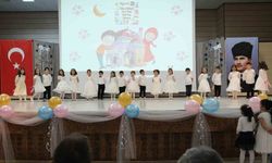 Kur’an kursu mezuniyetinde renkli görüntüler oluştu