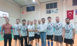 Sarıgöl’de 40 gün süren voleybol turnuvası tamamlandı