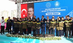 Bakan Tekin Konya'da eğitim ve spor tesisleri açılışları yaptı
