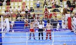 930 sporcu yumruklarını şampiyonluk için attı