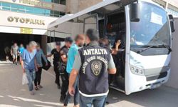 Antalya’da aranan 63 zanlı yakalandı