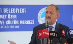 Bakan Özhaseki: "1 milyon 900 bin vatandaşımız evlerinin dışında"