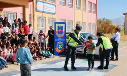 Jandarma 341 öğrenciye trafik eğitimi verdi