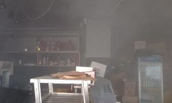 Tarsus’ta kafede çıkan yangın maddi hasara neden oldu