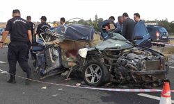 Vince çarpan otomobil hurdaya döndü: 2 ölü, 1 yaralı
