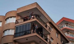 Evin tapusu üzerine yapılmayınca balkondan atlamak istedi