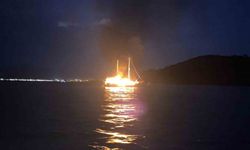 Fethiye açıklarında yanan gulet kullanılamaz hale geldi