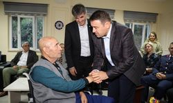 Kütahya protokolü huzurevi sakinlerini ziyaret etti