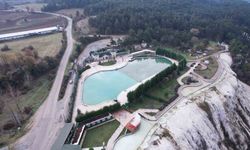 Bolu’nun Pamukkale’si Akkaya Travertenleri doğasıyla yaz kış vatandaşların ilgisini çekiyor