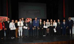 Bursa’da münazarada fikirler yarıştı
