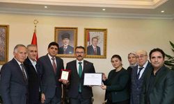 Iğdır Üniversitesini Geliştirme Vakfı, Vali Turan’ı ziyaret etti