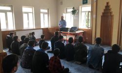 Kur’an kursu öğrencilerine ’Kişisel Bakım ve Sağlıklı Yaşam Eğitimleri’ semineri verildi