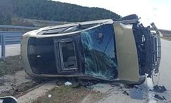 Takla atan otomobilin sürücüsü yaralandı