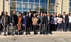 Üniversite öğrencilerinden huzur evi sakinlerine diş taraması