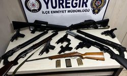 Adana’da polis ekipleri asayiş uygulamalarında 13 ruhsatsız silah ele geçirdi