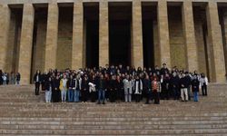 Çınar Akademi öğrencileri Anıtkabir’i ziyaret etti