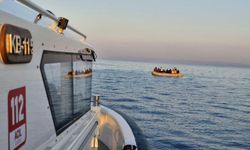 Ayvalık açıklarında 20 düzensiz göçmen kurtarıldı