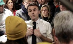 Fransız çiftçiler Macron’un katıldığı tarım fuarını bastı