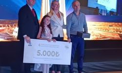 Buldanlı minik Berin su tasarrufu projesiyle özel ödülün sahibi oldu