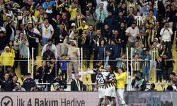 Trendyol Süper Lig: Fenerbahçe: 1 - Beşiktaş: 0 (İlk yarı)