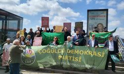 Türkiye’de konser verecek olan Kızılordu Korosu’na protesto