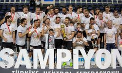 Erkeklerde 'Süper' şampiyon Beşiktaş Safi Çimento