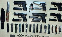 Çukurova polisi 36 silah ele geçirirken 251 suçluyu yakaladı