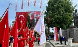Düzce’de 19 Mayıs kutlamaları Atatürk Anıtı’ndaki törenle başladı