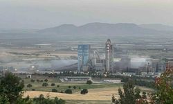 Ergani’de çimento fabrikasından çıkan toz ve duman vatandaşı bezdirdi