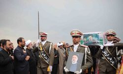 İran Cumhurbaşkanı Reisi için Kum kentinde cenaze töreni düzenlendi
